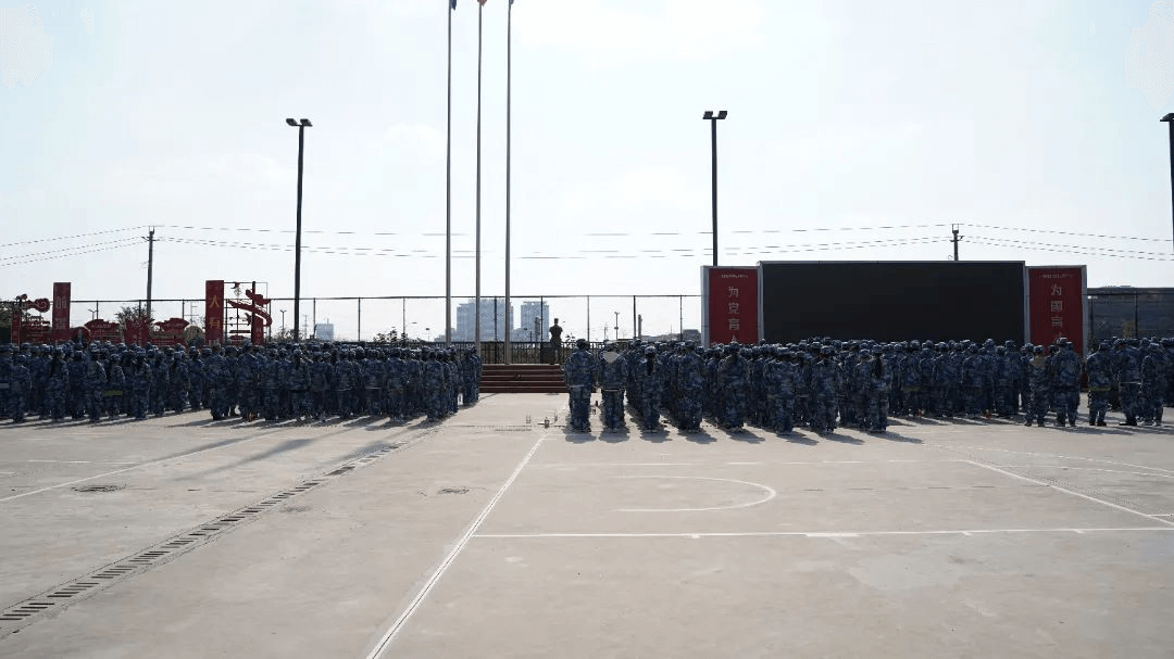 成都新華2024年秋季新生軍事素質(zhì)拓展訓(xùn)練
