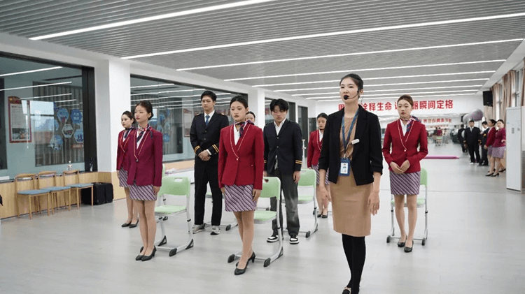 十七八歲輟學(xué)打工沒出路?如何才能為未來加一份保障?